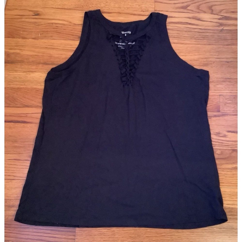 Torrid Classic Fit Sleeveless Tank Top Womens Black Ripped T-Shirt Edgy Rocker 3